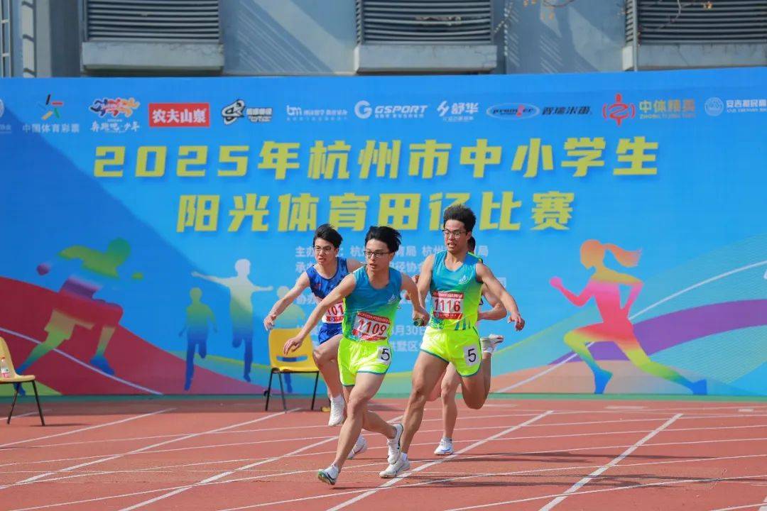主力后卫的